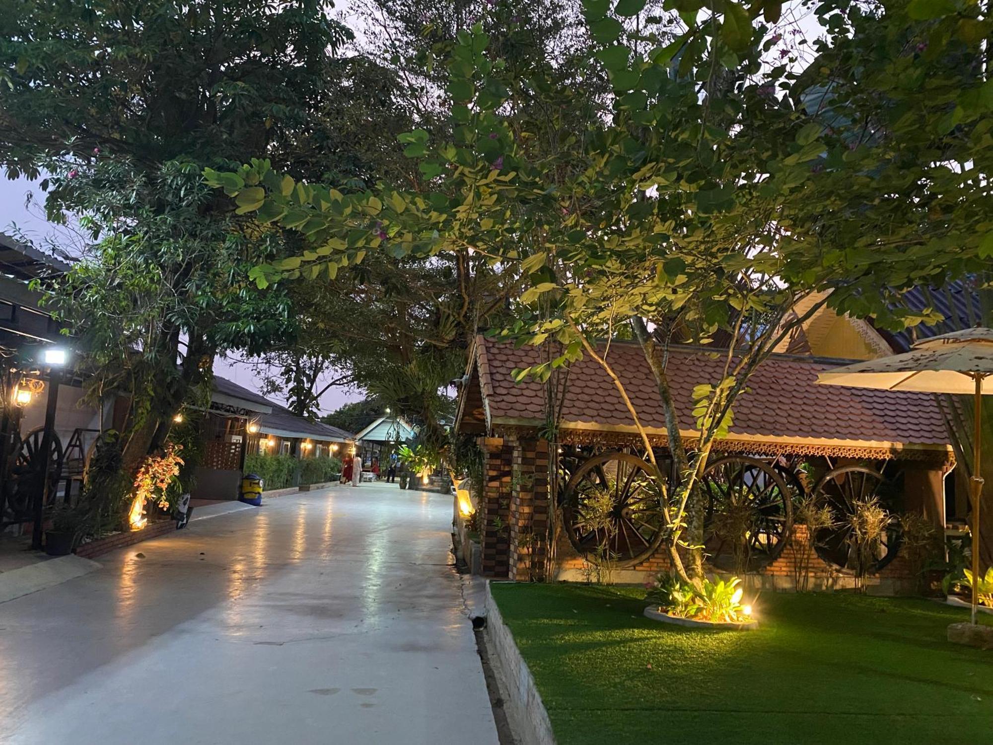 Sareth Resort Кахконг Экстерьер фото